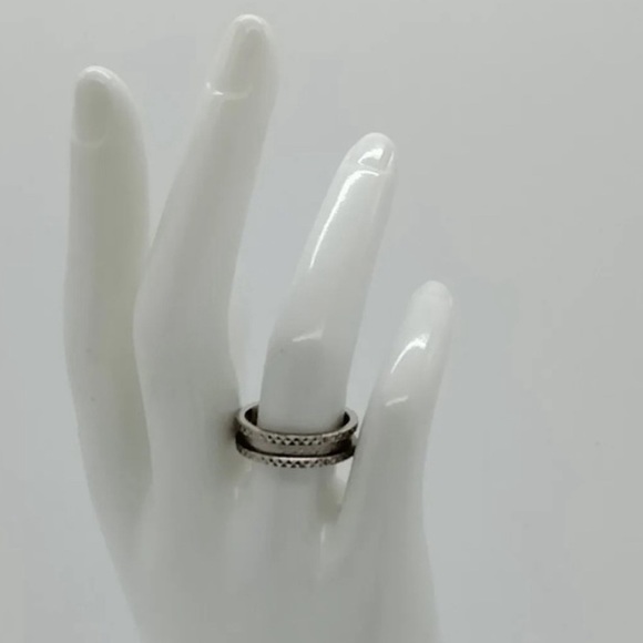 STUNNING Dolce & Gabbana Etched Silver Ring / Box Included!!! - Picture 7 of 7